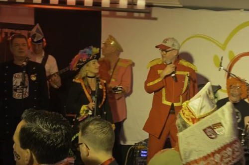 25.02.2025 Kneipensitzung der LAACHENDE HÄTZE e.V. mit den KING’S FOREST ALLSTARS und LINUS, Brauhaus Sion, Köln